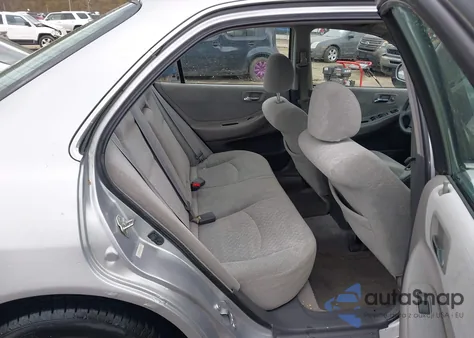 2001 Honda Accord 2.3 Lx from USA, damaged, VIN 1HGCG56491A098359